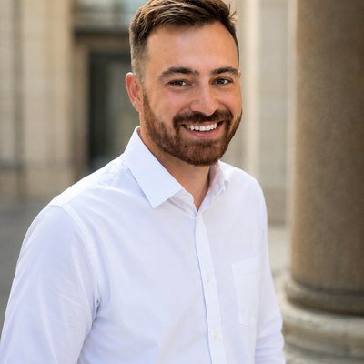 Viktor Pera, IT and Internet Sales